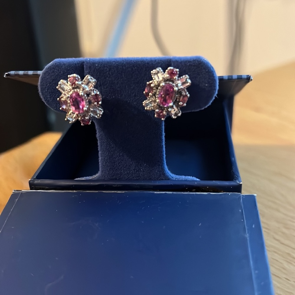 NIB Sterling Silver 3.67 CTW Topaz